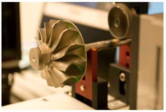 美國 Universal 偏擺測試儀